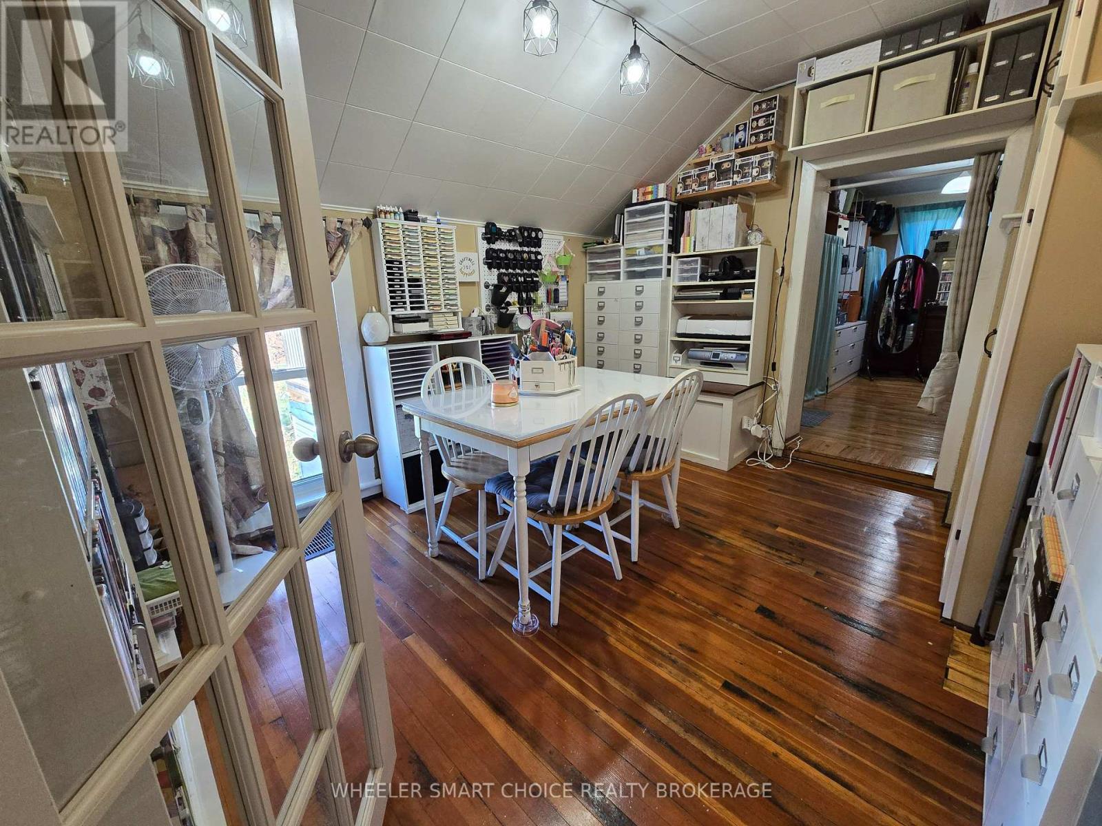 40 St Laurent Avenue