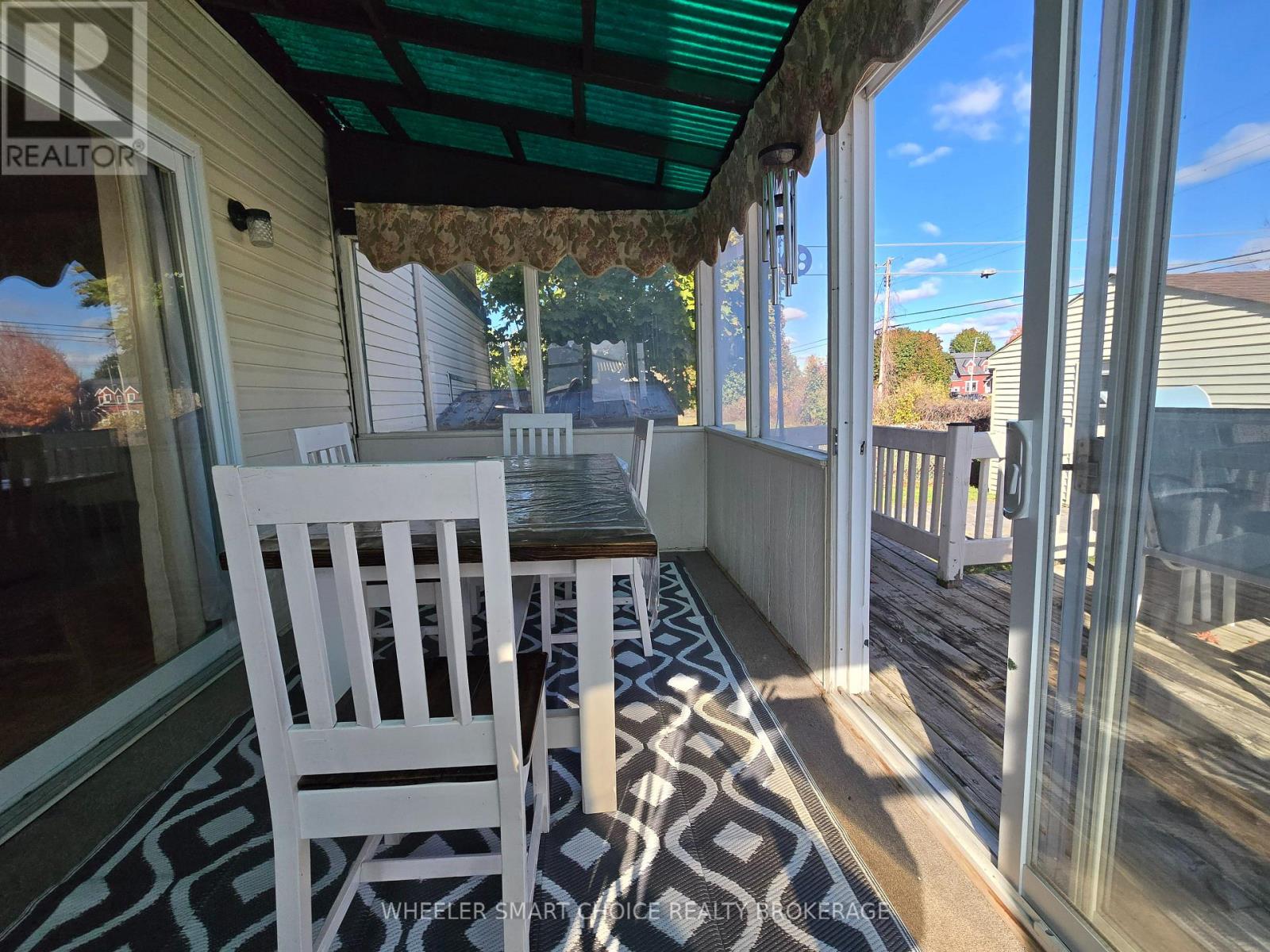 40 St Laurent Avenue