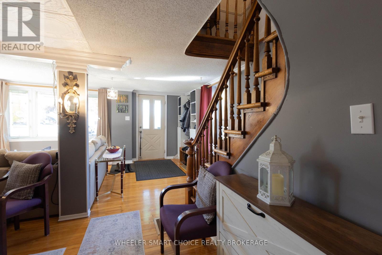 40 St Laurent Avenue