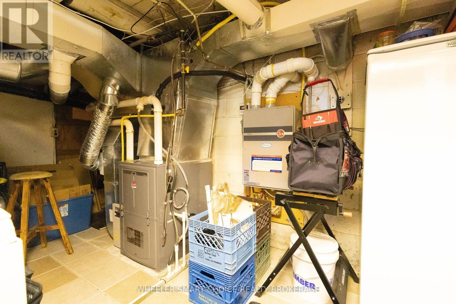 40 St Laurent Avenue