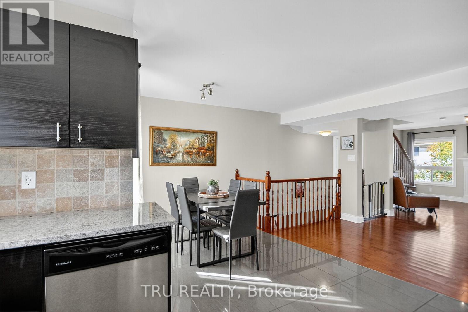 2642 Palings Private