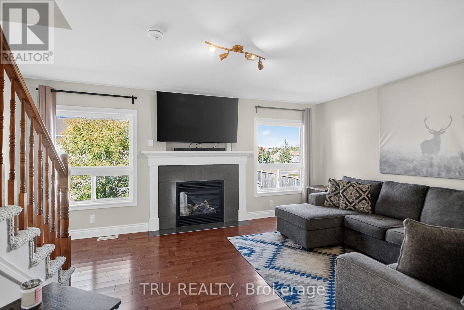 2642 Palings Private