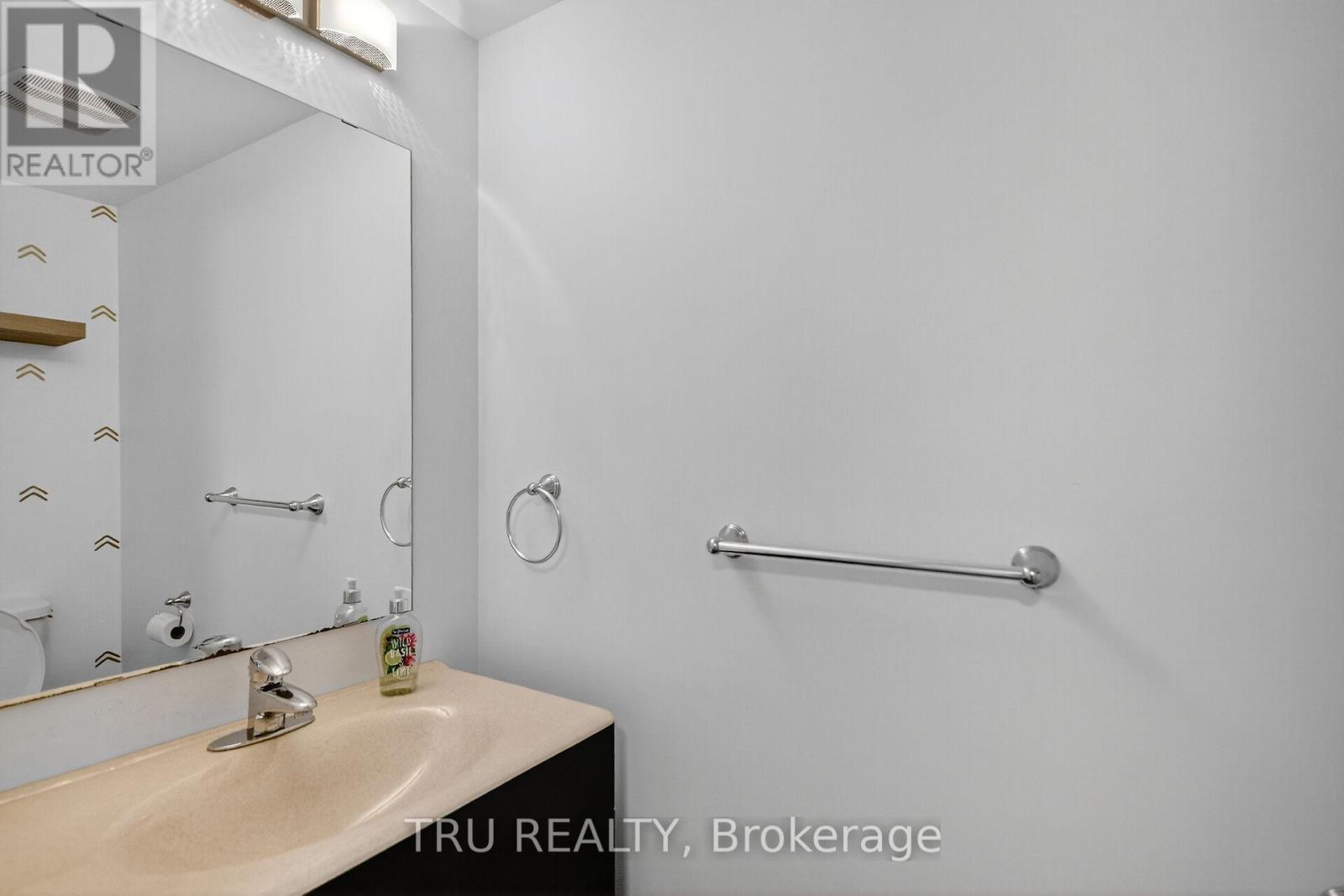 2642 Palings Private