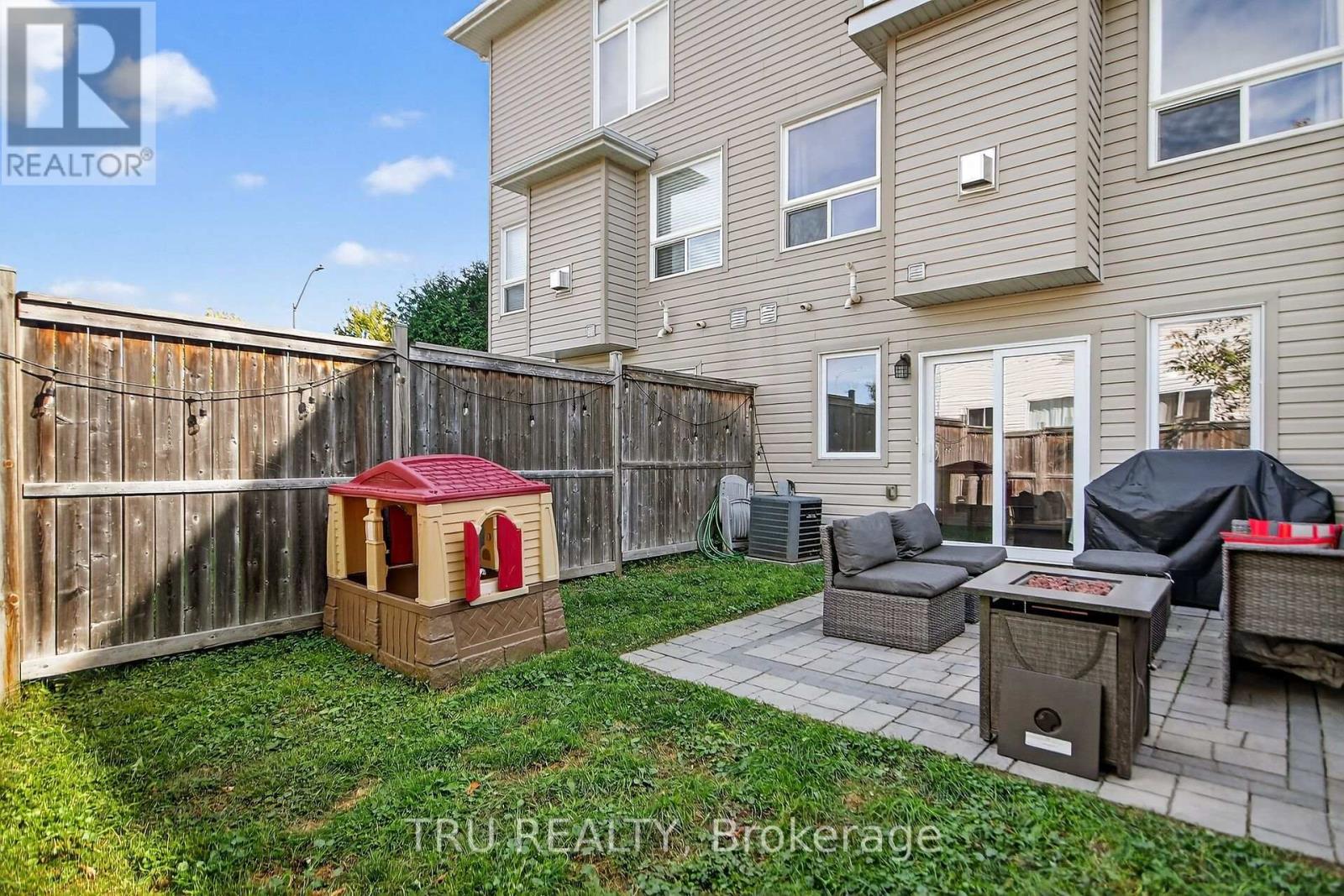 2642 Palings Private