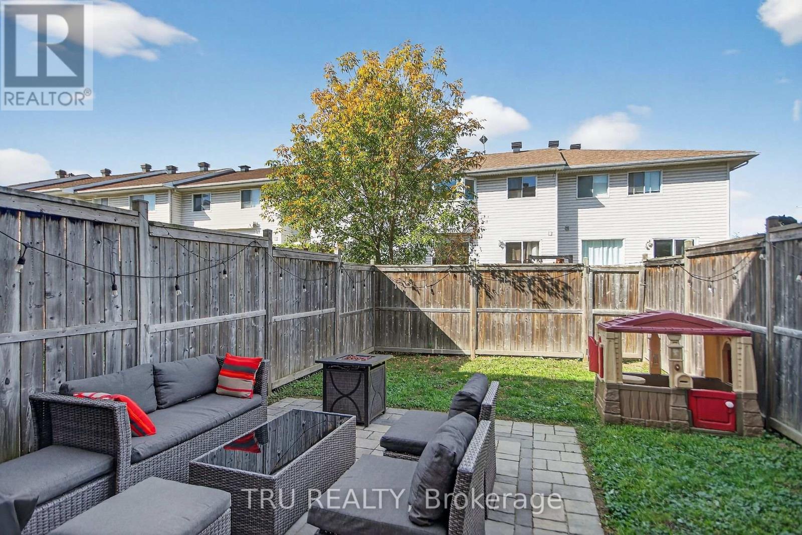 2642 Palings Private