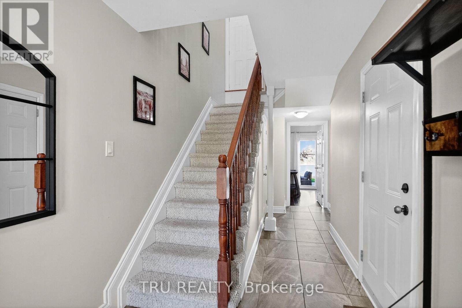 2642 Palings Private