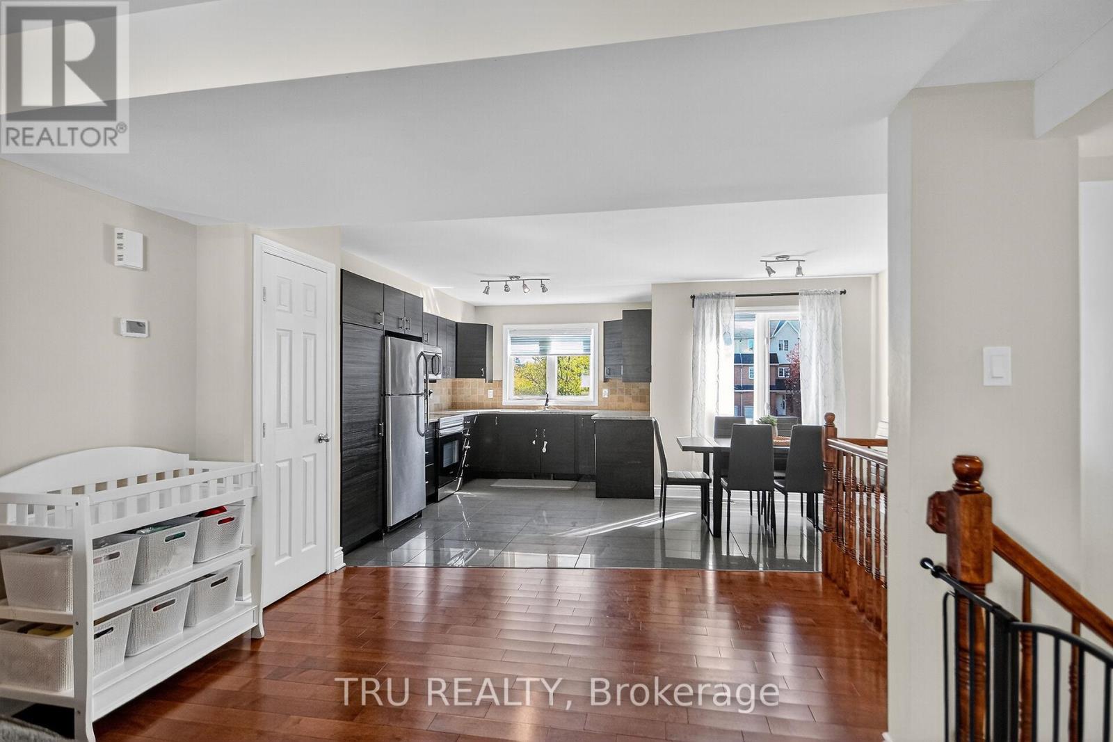 2642 Palings Private