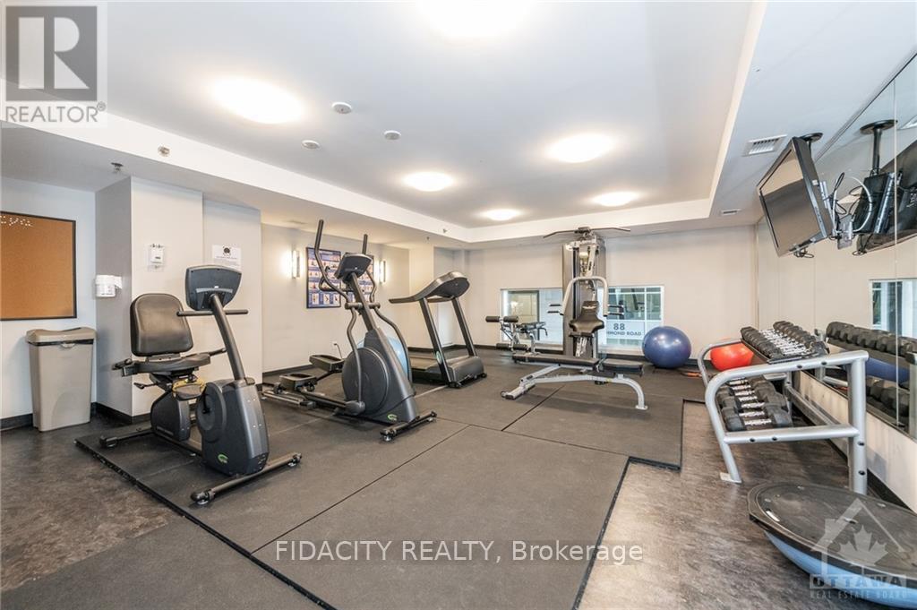 802 - 98 Richmond Road