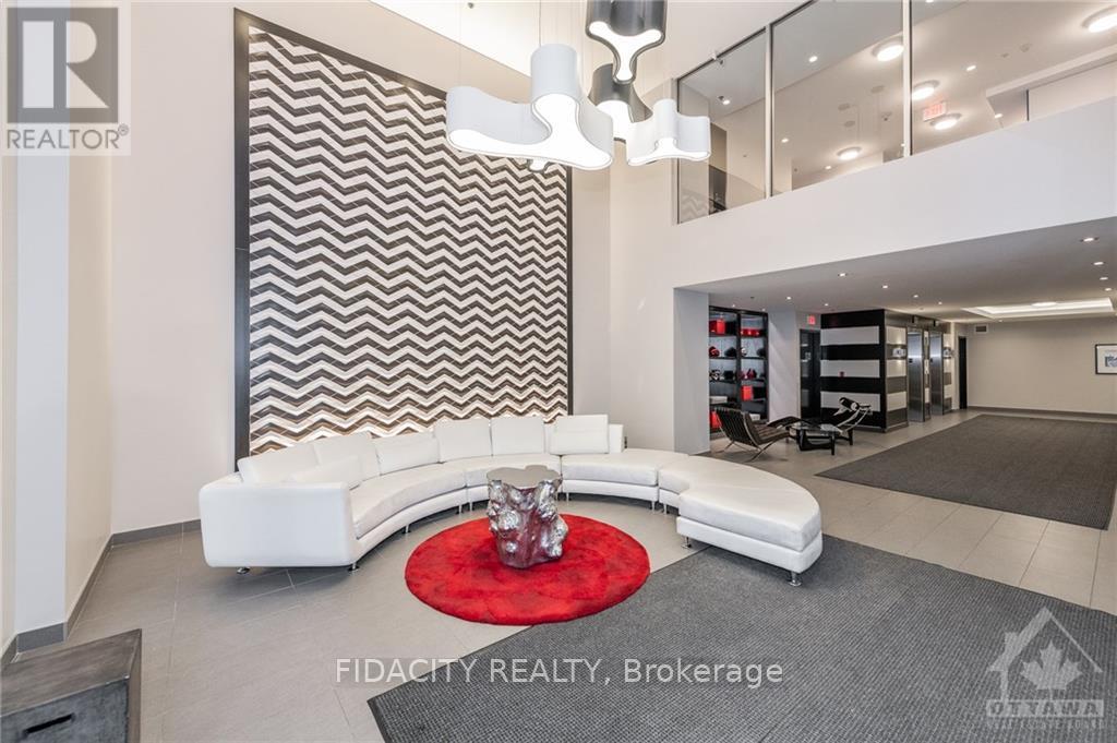 802 - 98 Richmond Road