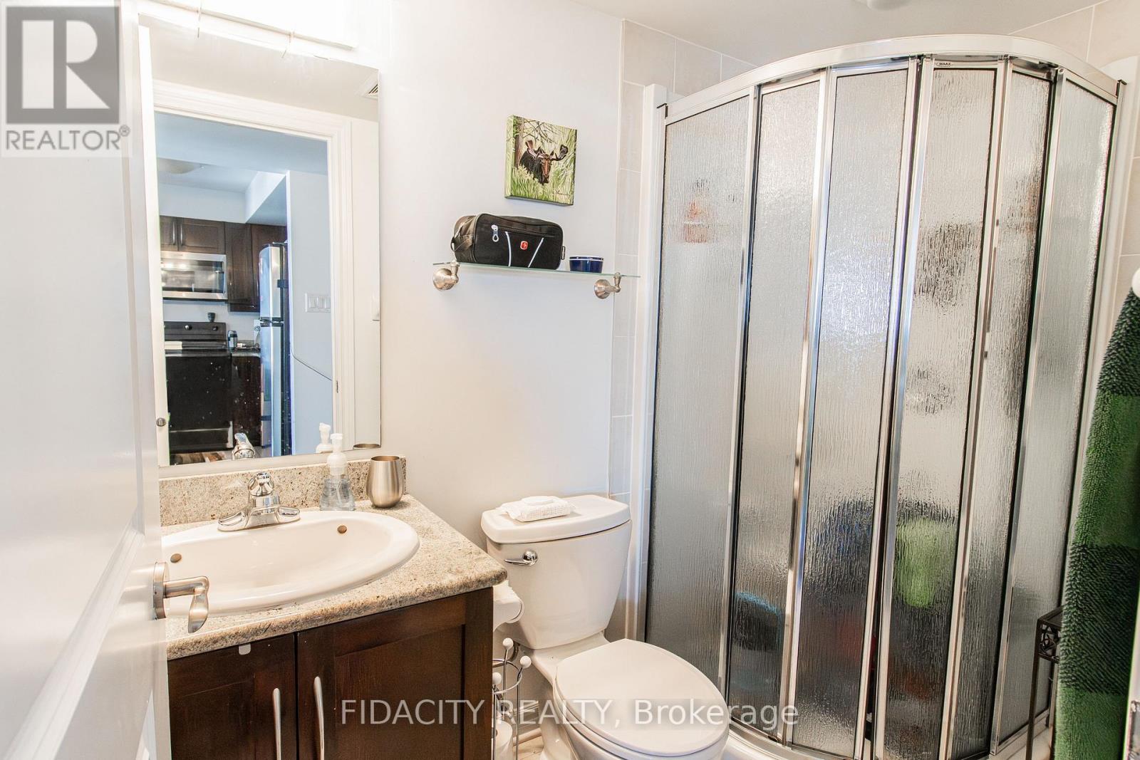 907 - 314 Central Park Drive