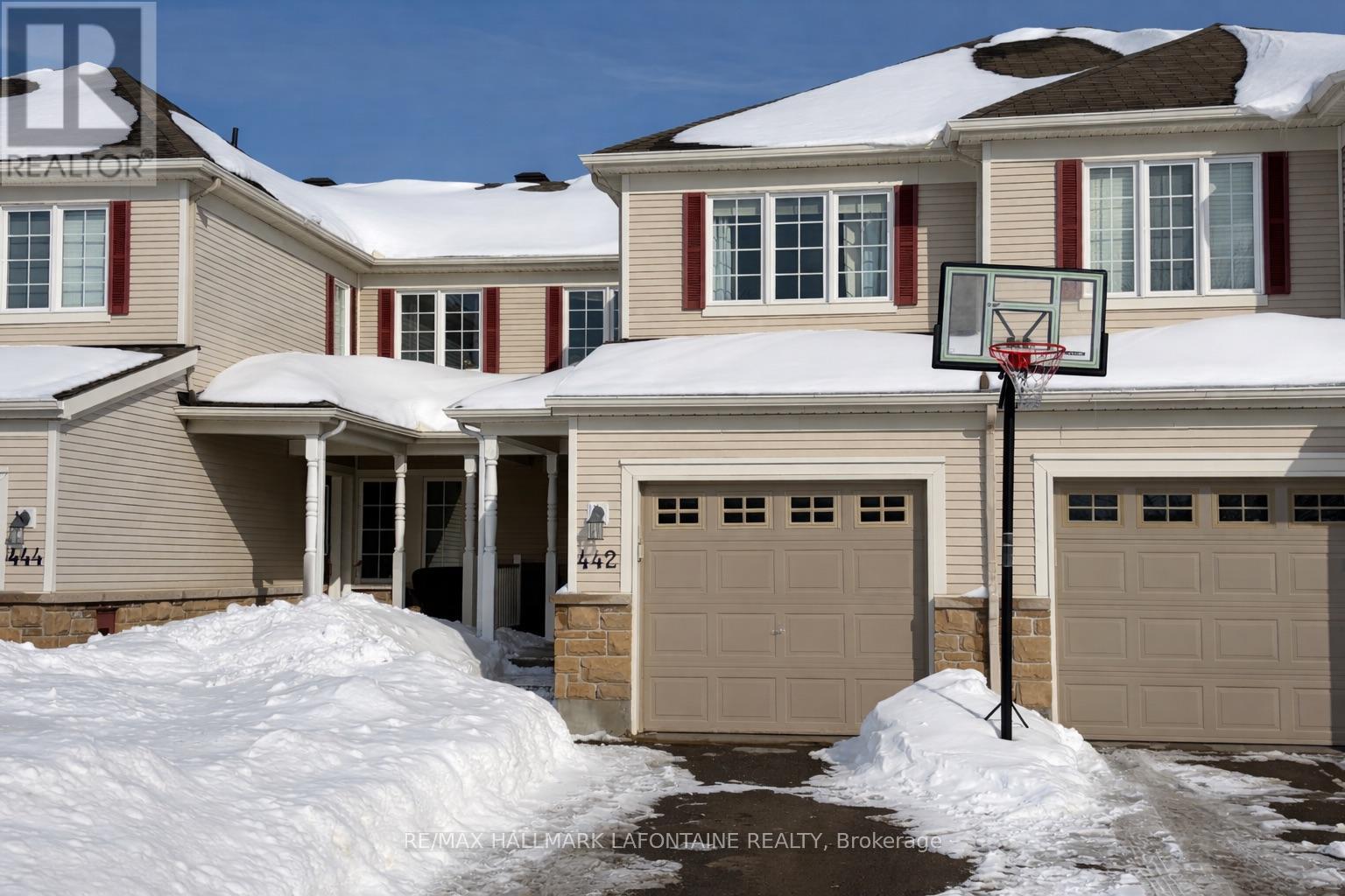 442 Wisteria Crescent