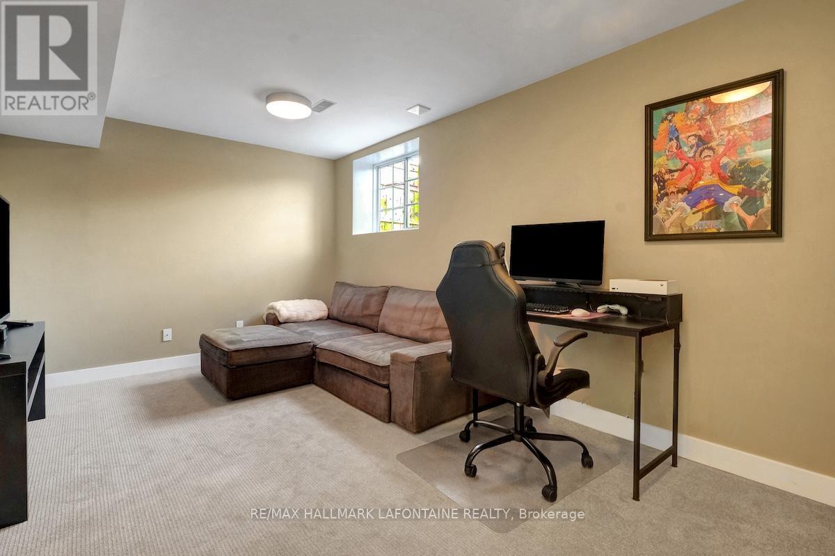 442 Wisteria Crescent