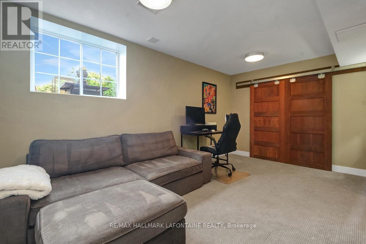 442 Wisteria Crescent