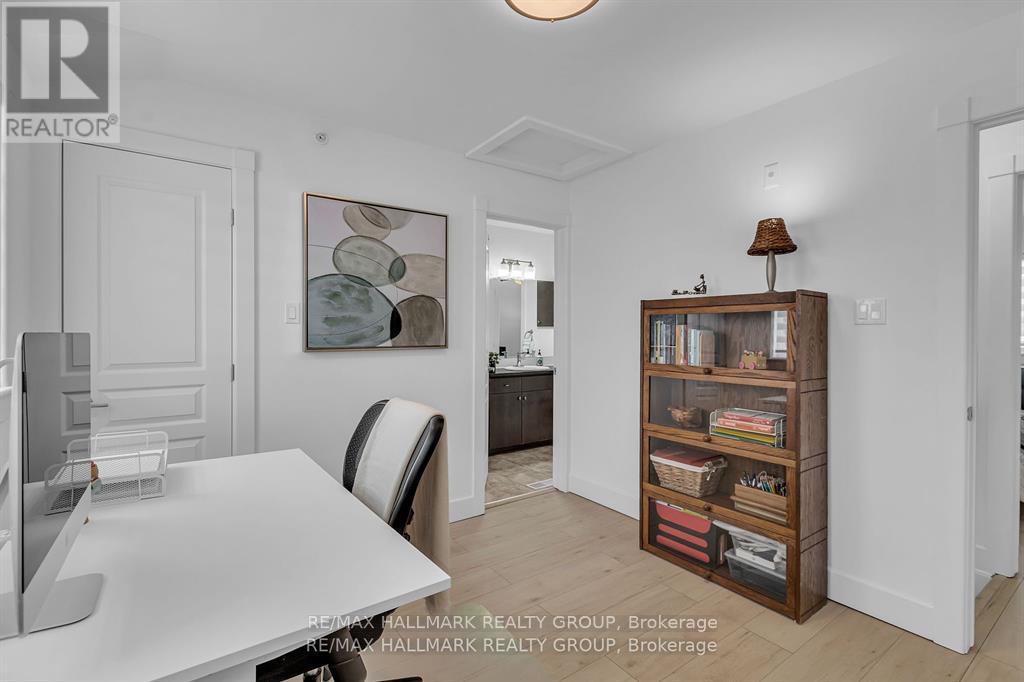 D - 124 Guigues Avenue