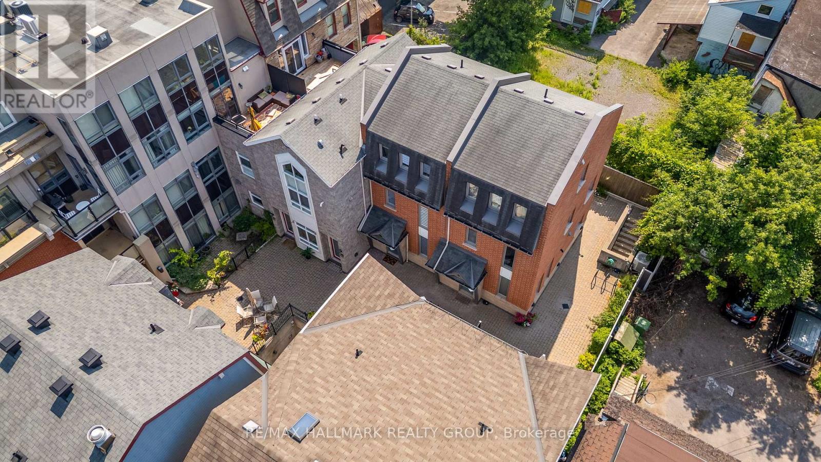 D - 124 Guigues Avenue