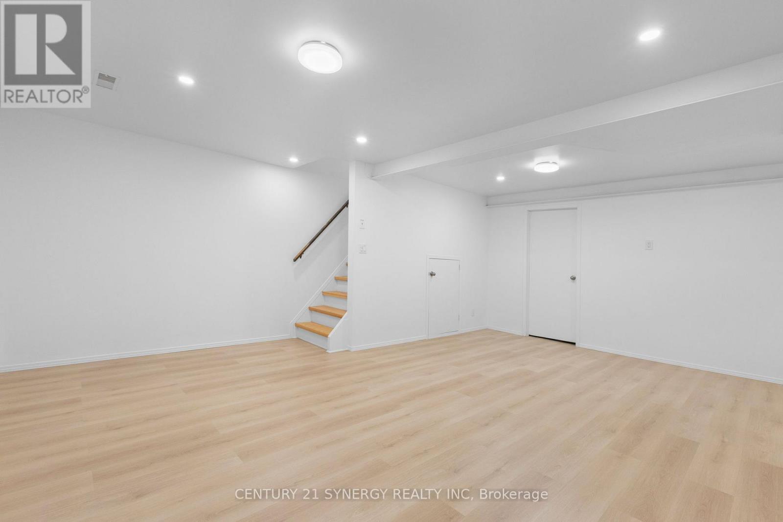 22 - 1963 Fairglen Mews