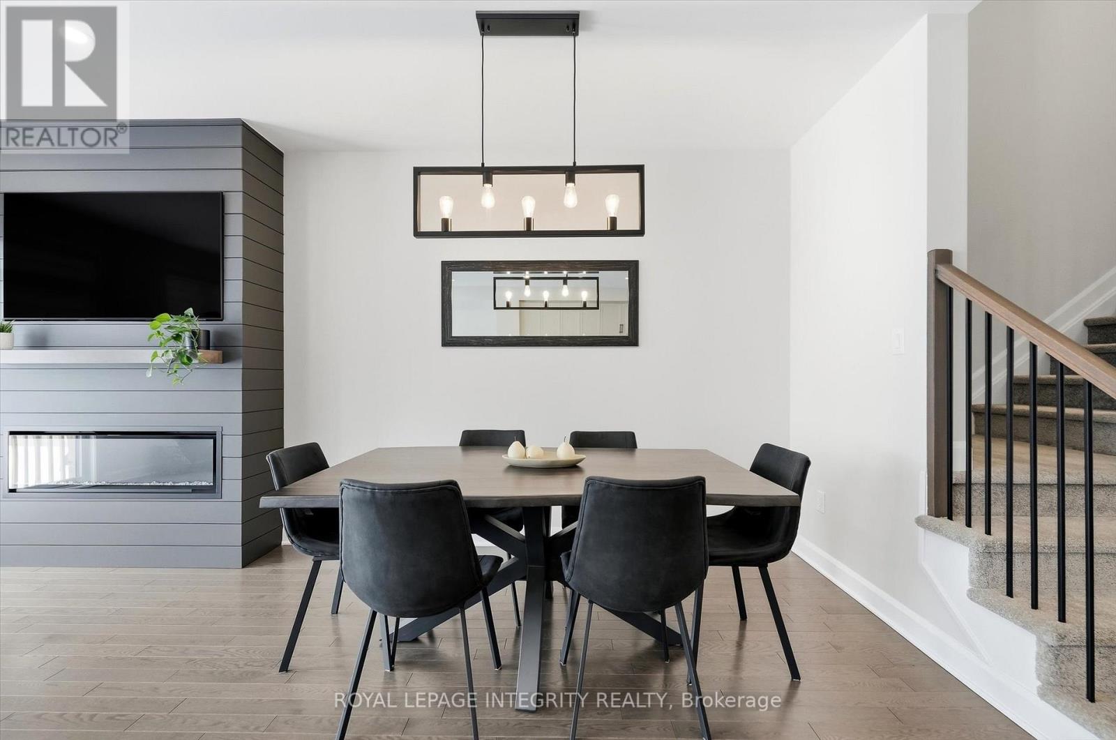 20 Mandevilla Crescent