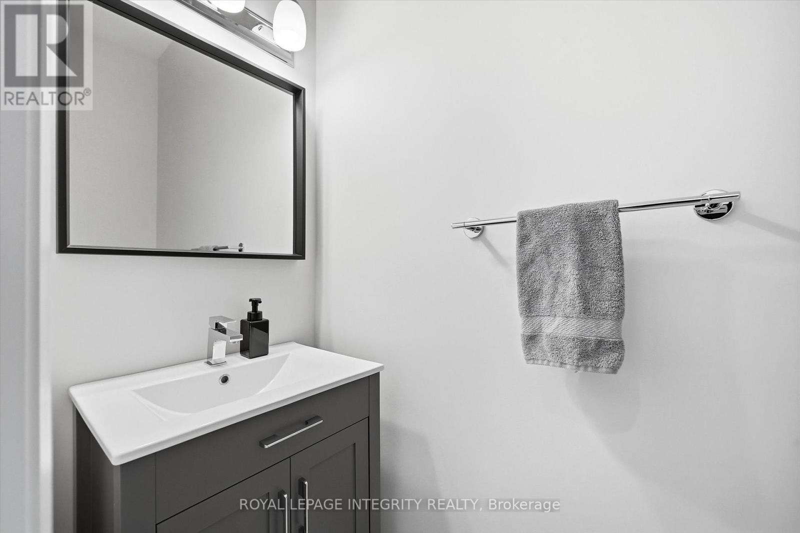 20 Mandevilla Crescent