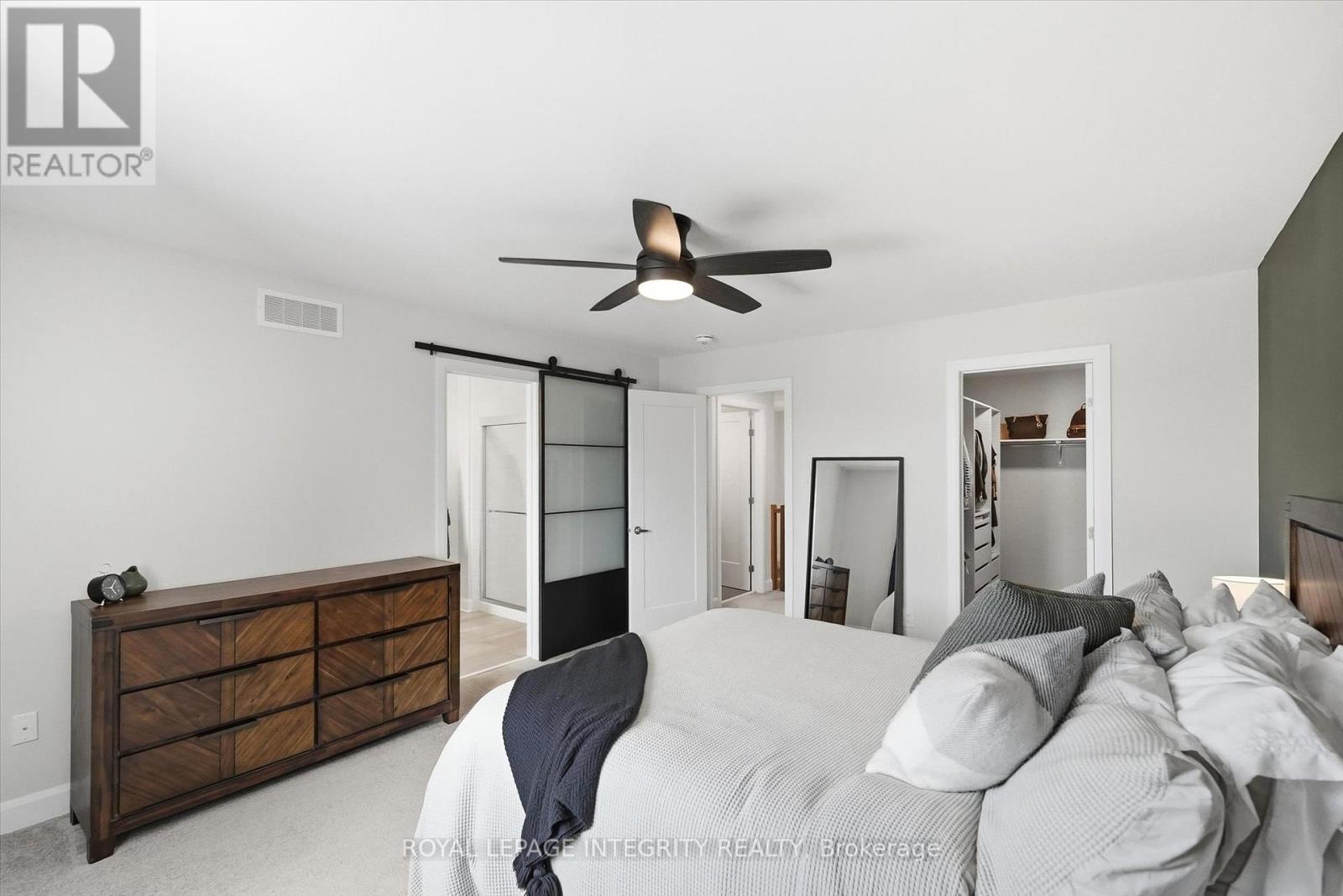 20 Mandevilla Crescent