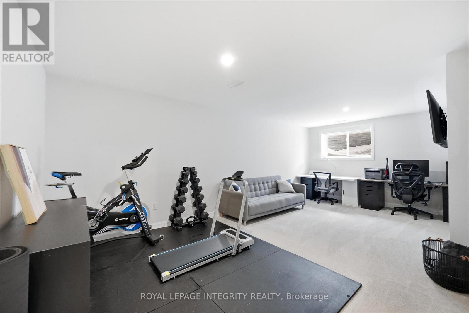 20 Mandevilla Crescent