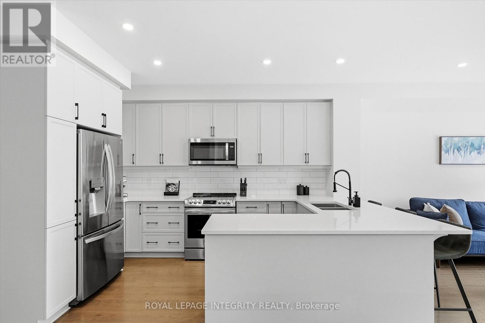 20 Mandevilla Crescent