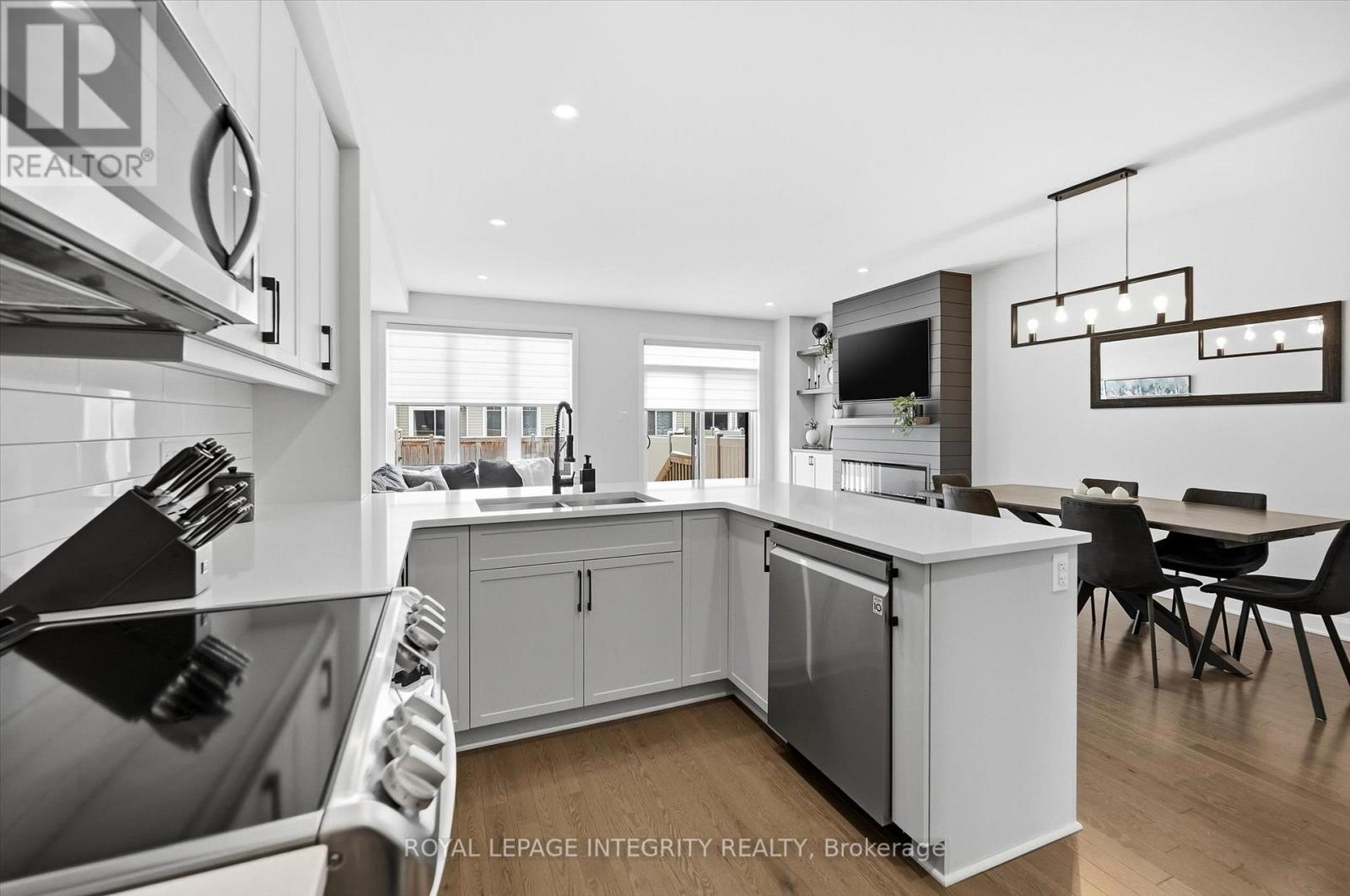 20 Mandevilla Crescent