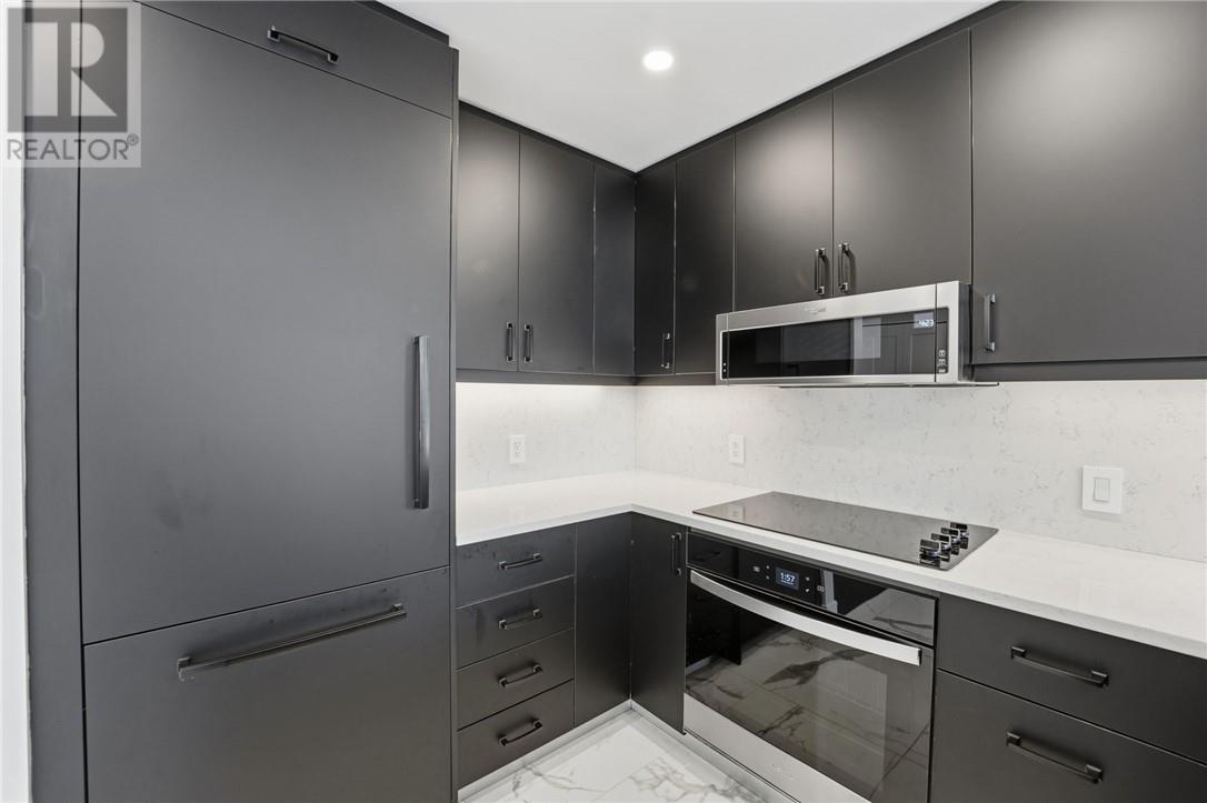 180 George Street Unit# Ph206