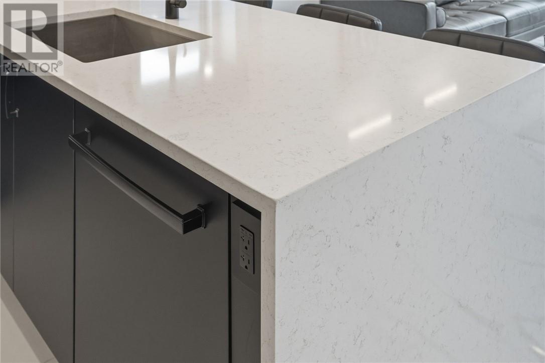 180 George Street Unit# Ph206