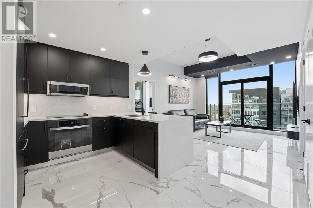 180 George Street Unit# Ph206