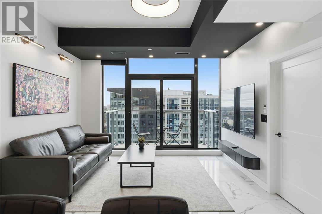 180 George Street Unit# Ph206