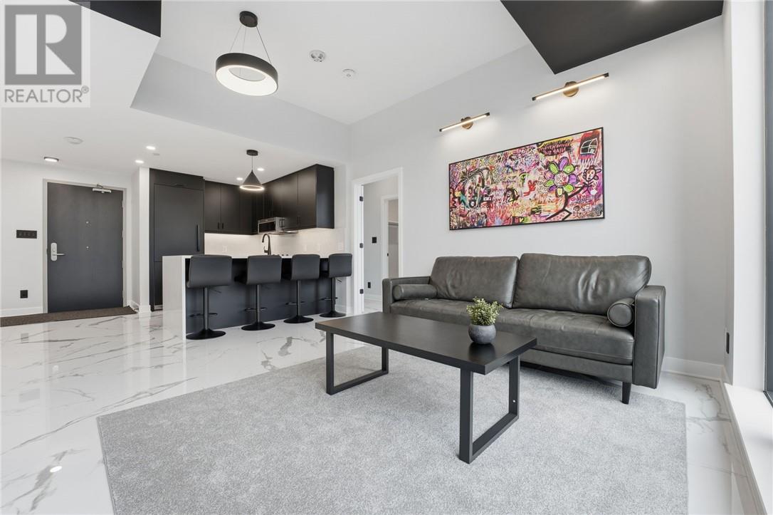 180 George Street Unit# Ph206