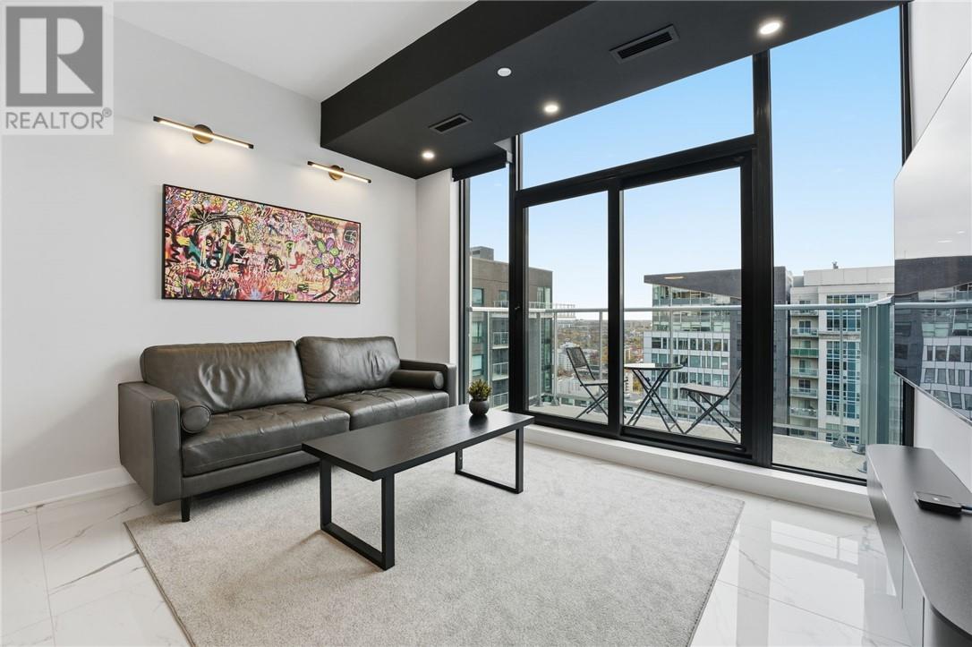 180 George Street Unit# Ph206