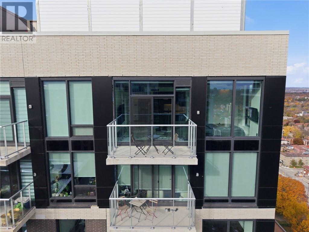 180 George Street Unit# Ph206