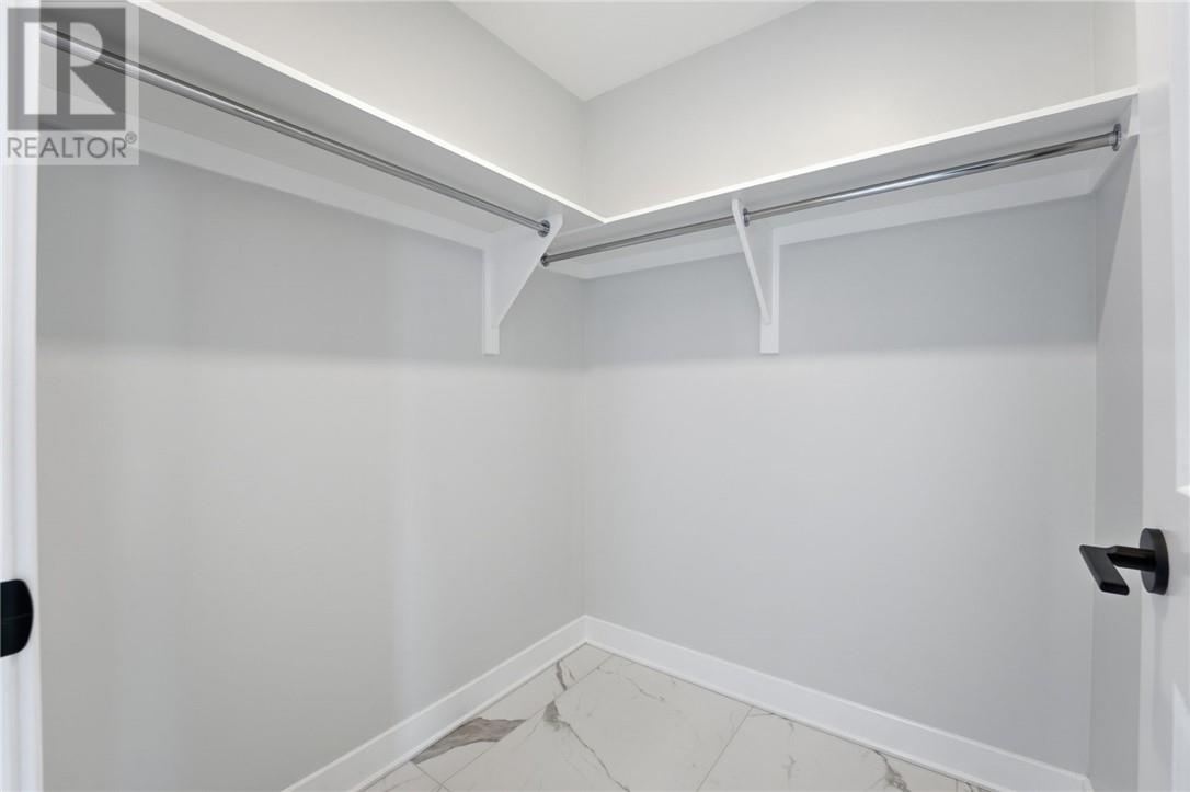 180 George Street Unit# Ph206