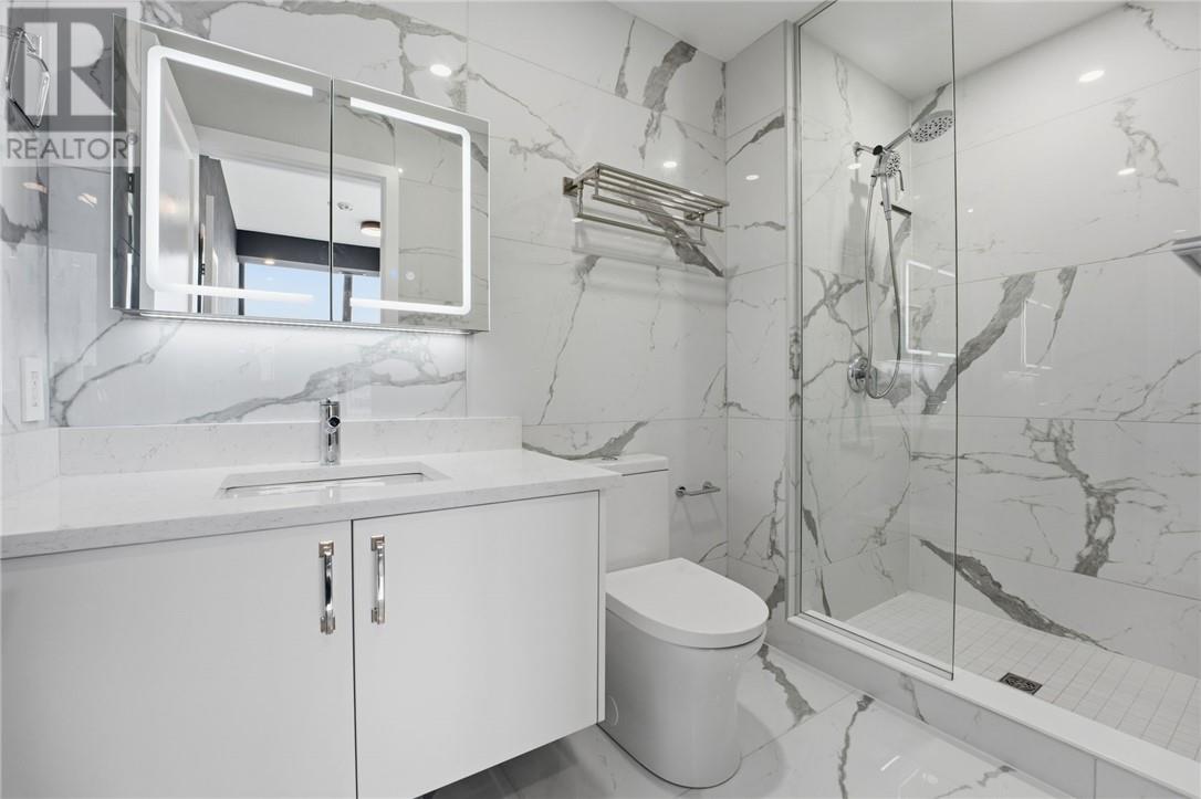 180 George Street Unit# Ph206