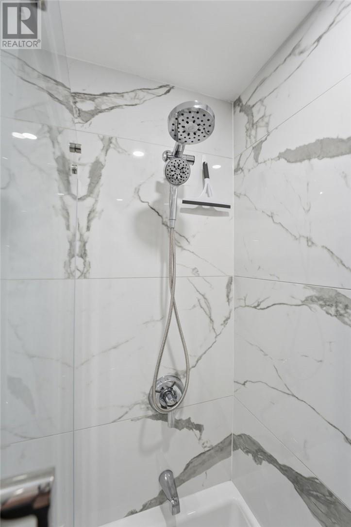 180 George Street Unit# Ph206