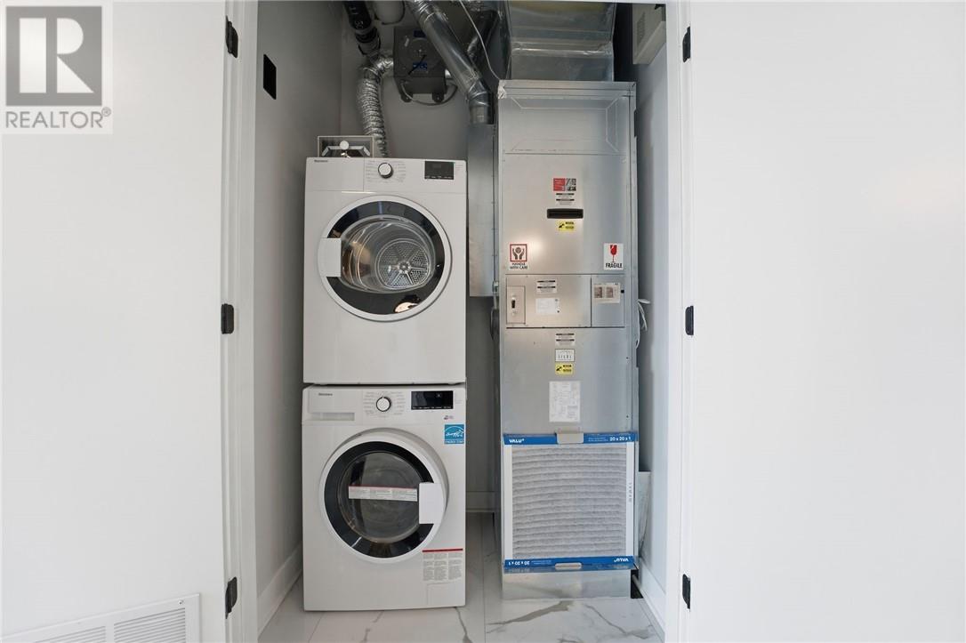 180 George Street Unit# Ph206