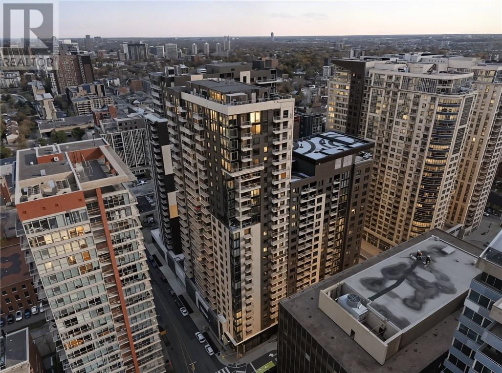 180 George Street Unit# Ph206