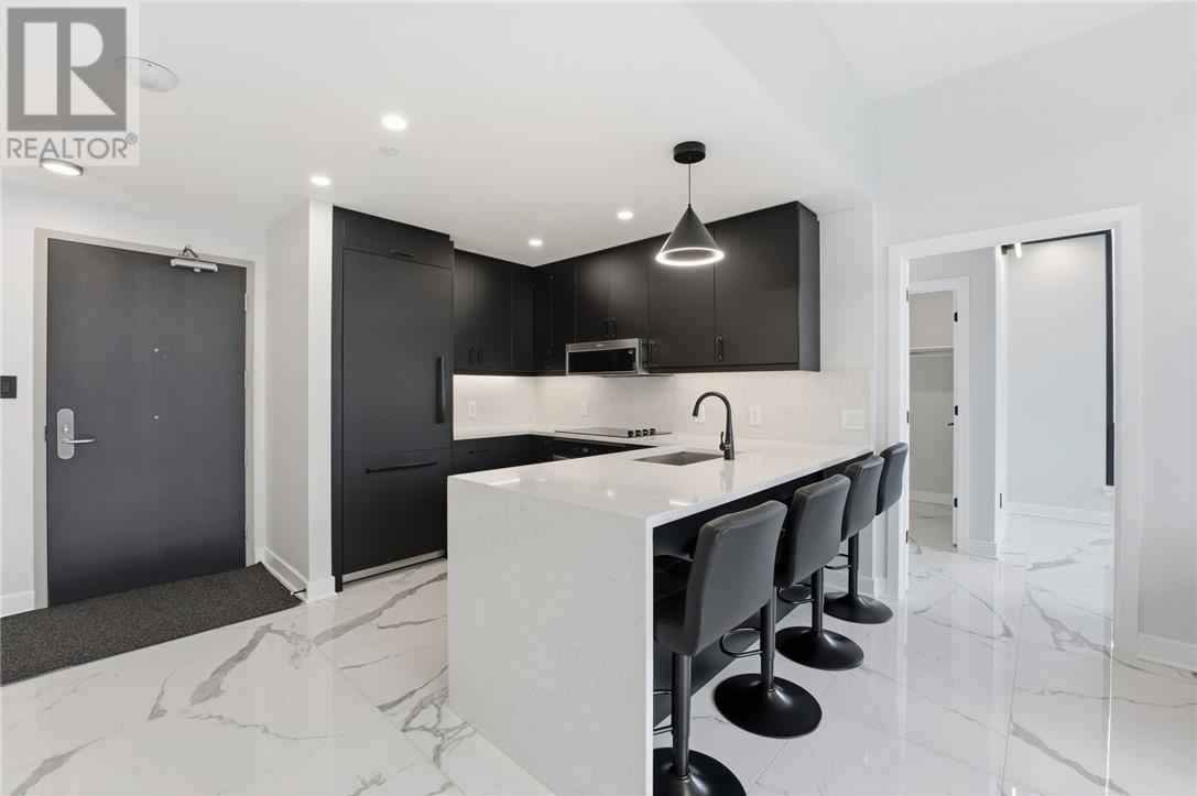 180 George Street Unit# Ph206