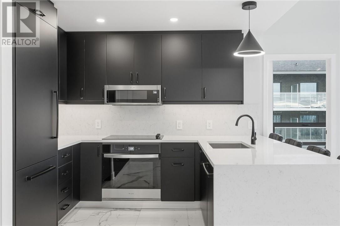 180 George Street Unit# Ph206