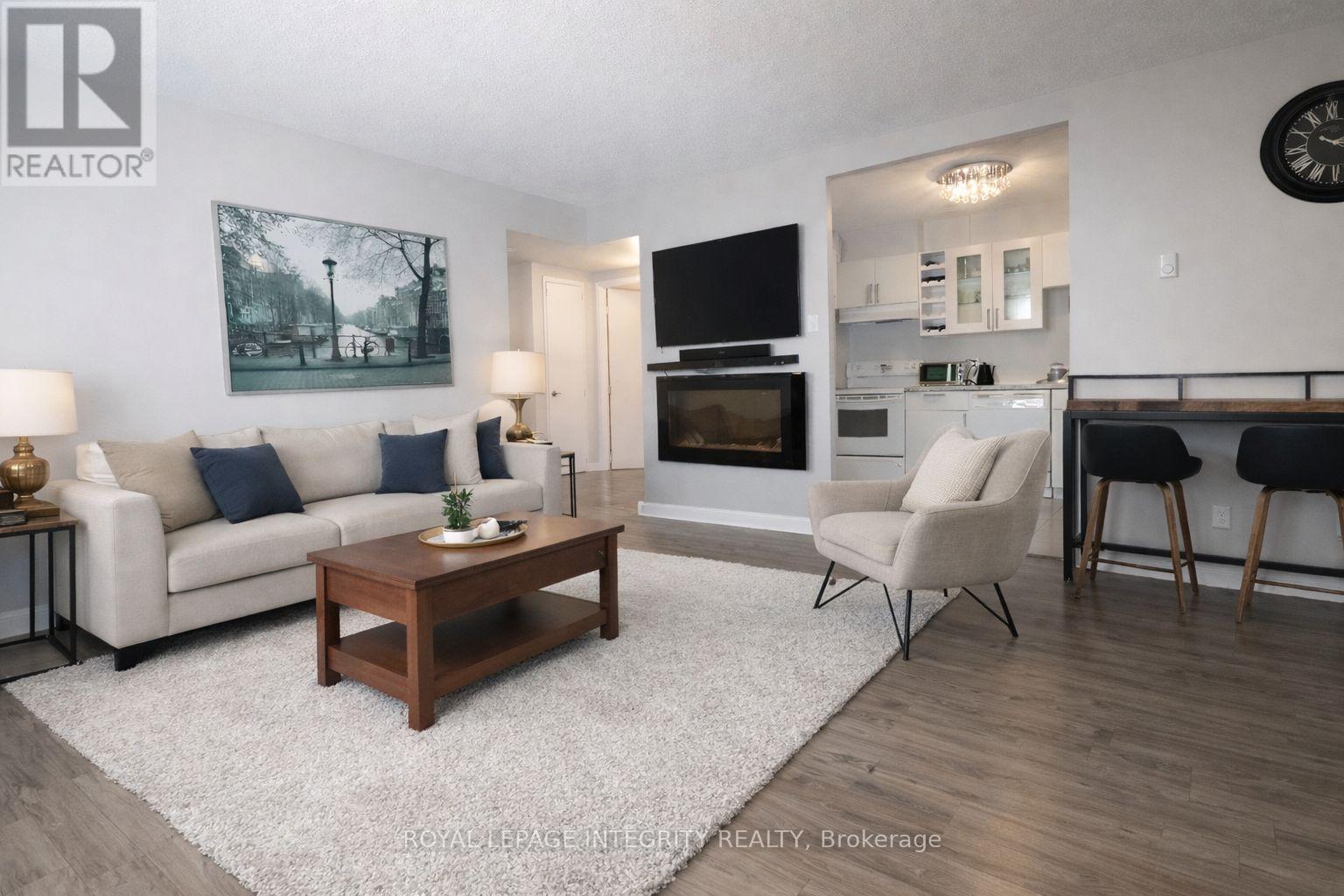 2505 - 900 Dynes Road