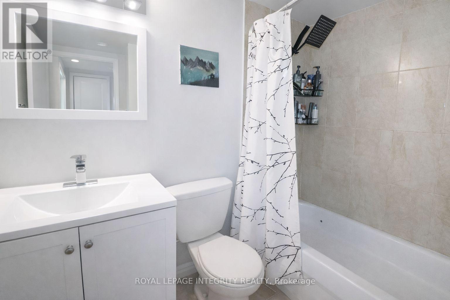 2505 - 900 Dynes Road