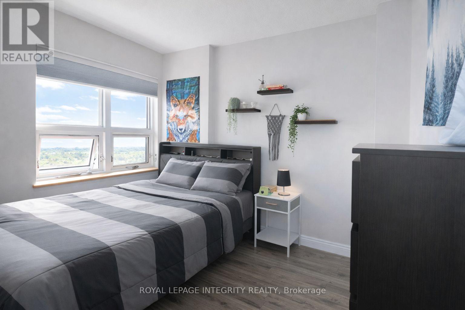 2505 - 900 Dynes Road