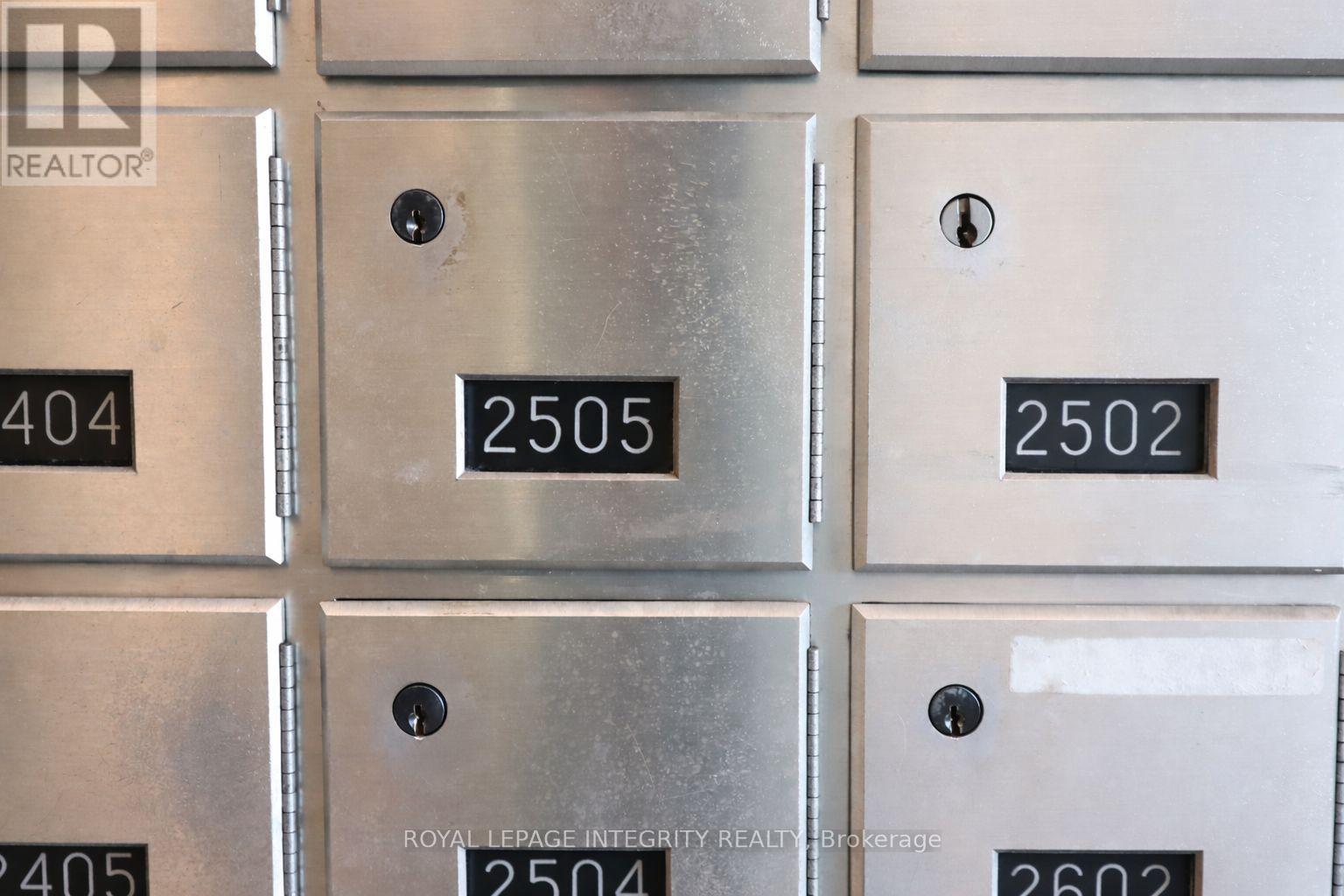 2505 - 900 Dynes Road