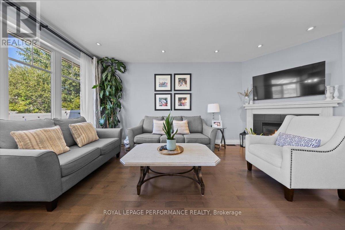 416 Rochefort Circle