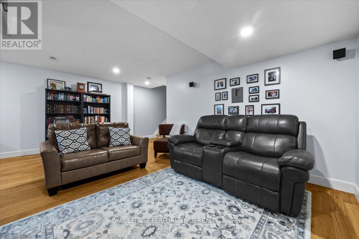 416 Rochefort Circle