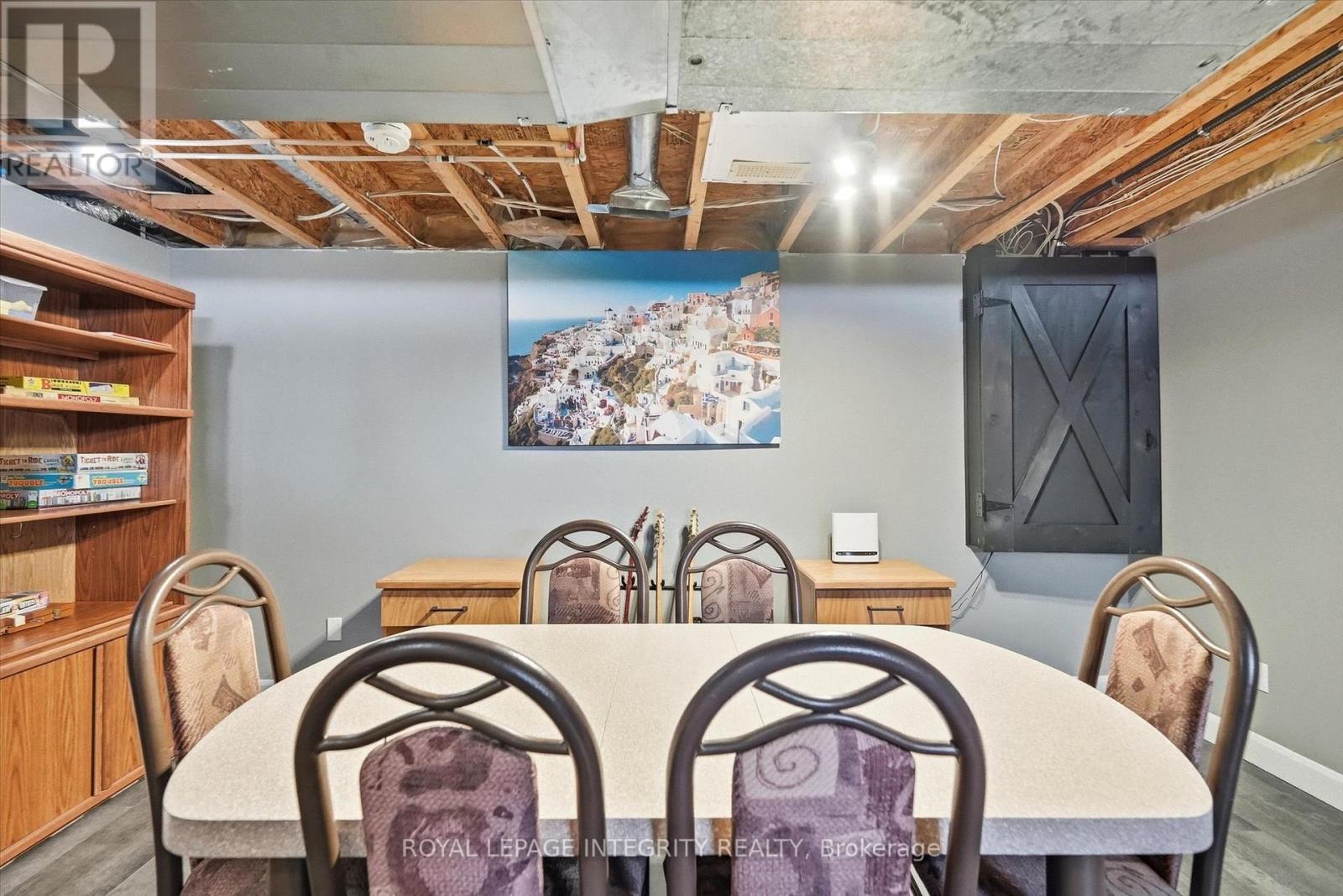 36 Frontenac Boulevard