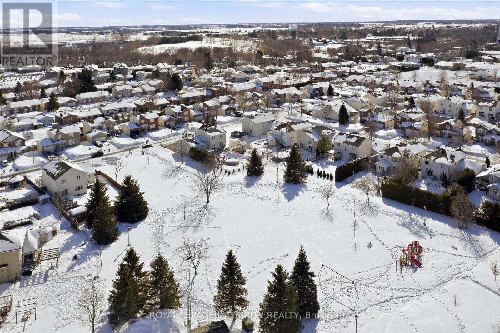 36 Frontenac Boulevard