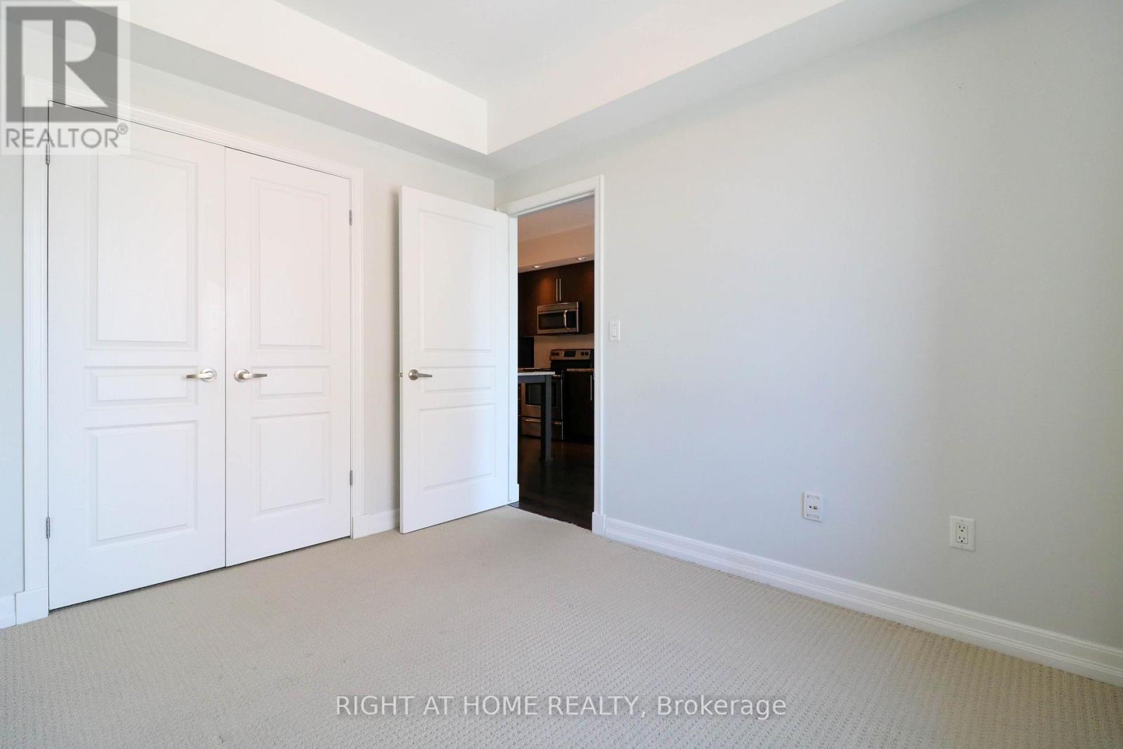 810 - 238 Besserer Street