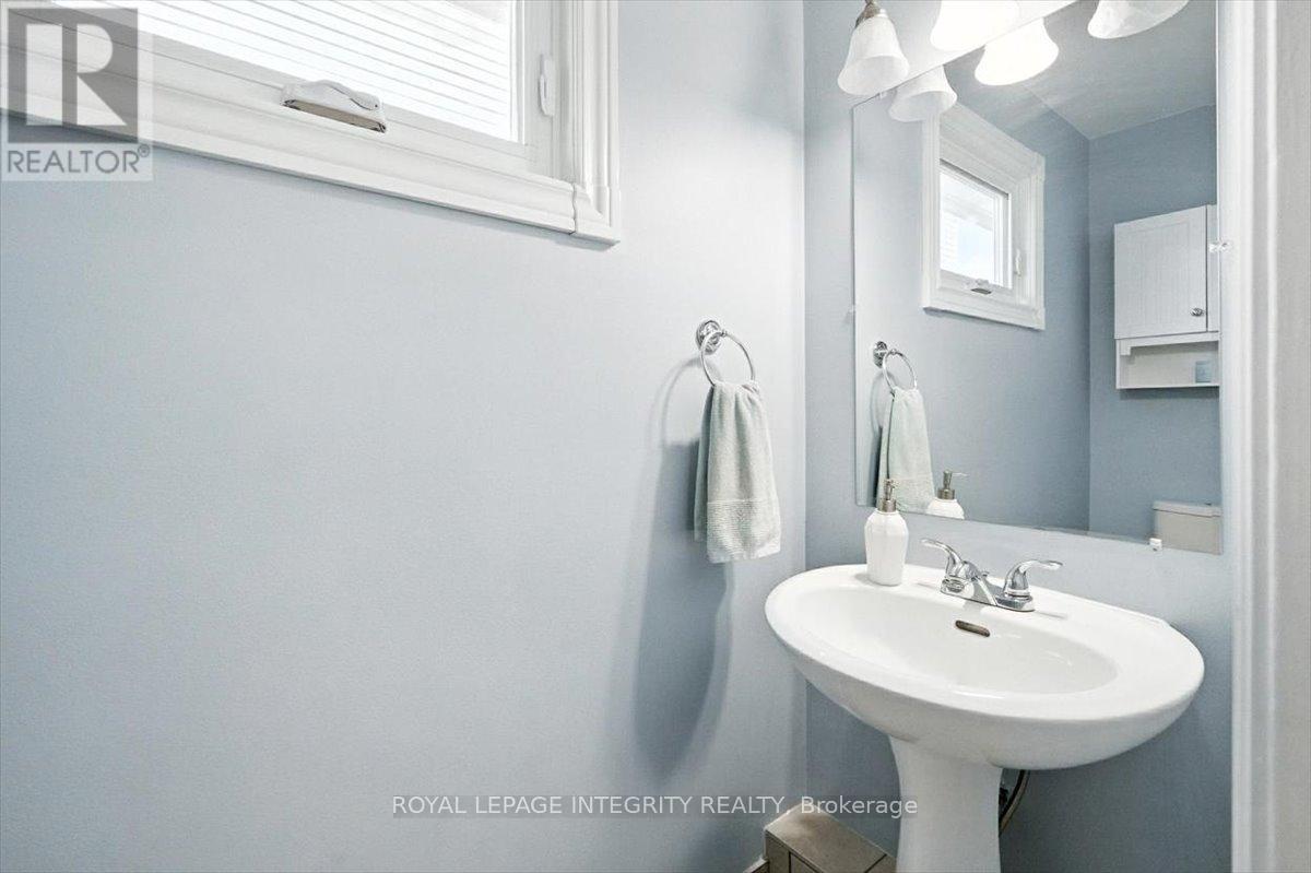 1097 Moselle Crescent